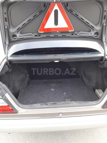 Mercedes E 230 1989, 310,000 km - 2.3 л - Bakı