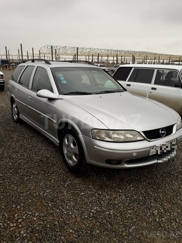 Opel Vectra 1999, 220,000 km - 1.6 l - Gəncə