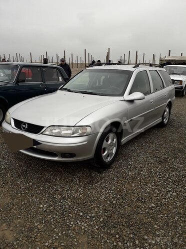 Opel Vectra 1999, 220,000 km - 1.6 l - Gəncə