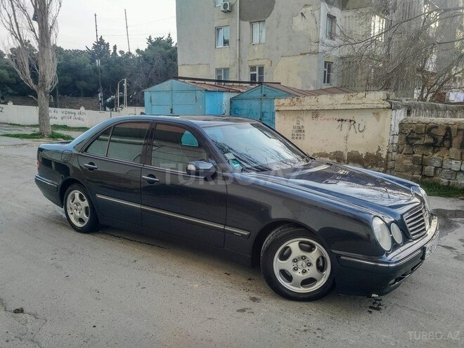 Mercedes E 280 2001, 220,000 km - 2.8 л - Bakı