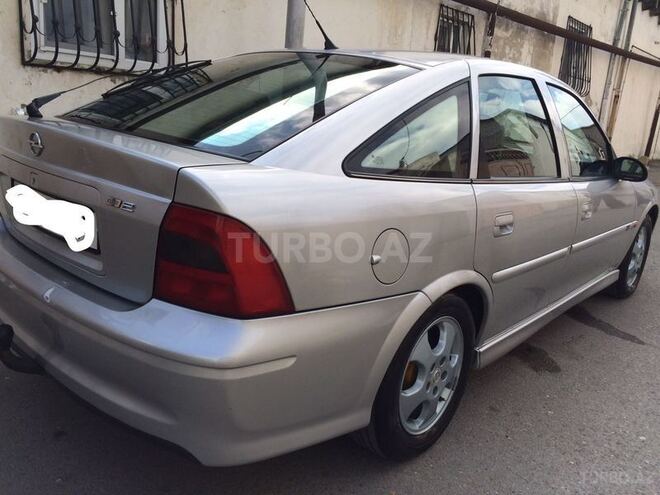 Opel Vectra 2000, 330,000 km - 2.0 l - Bakı