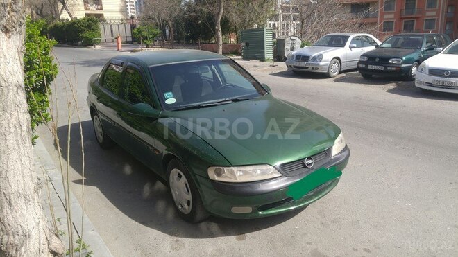 Opel Vectra 1997, 215,000 km - 1.6 l - Bakı