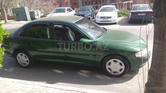 Opel Vectra 1997, 215,000 km - 1.6 l - Bakı