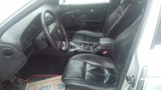 BMW 523 1999, 282,000 km - 2.5 л - Sumqayıt