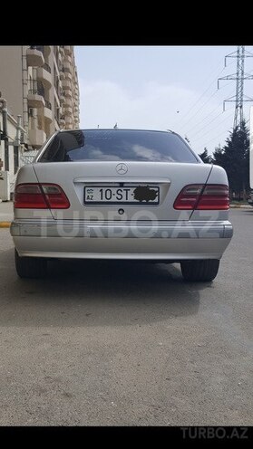 Mercedes E 240 2001, 259,000 km - 2.6 л - Bakı