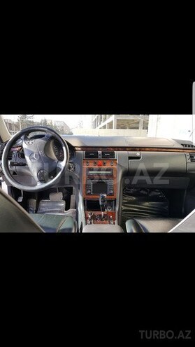 Mercedes E 240 2001, 259,000 km - 2.6 л - Bakı