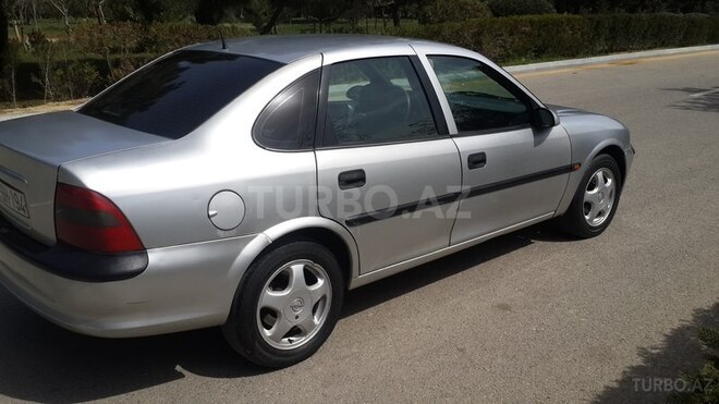 Opel Vectra 1997, 264,000 km - 1.8 l - Bakı