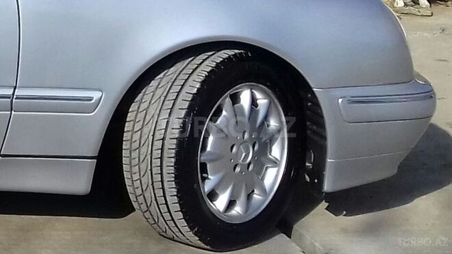 Mercedes E 240 2002, 190,000 km - 2.8 l - Lənkəran