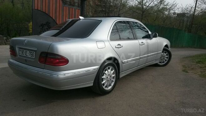 Mercedes E 240 2002, 190,000 km - 2.8 l - Lənkəran