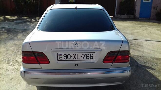 Mercedes E 240 2002, 190,000 km - 2.8 l - Lənkəran