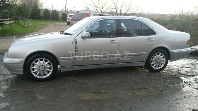 Mercedes E 240 2002, 190,000 km - 2.8 l - Lənkəran