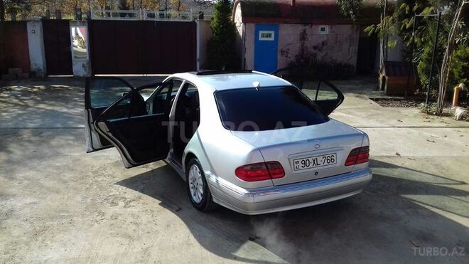Mercedes E 240 2002, 190,000 km - 2.8 l - Lənkəran