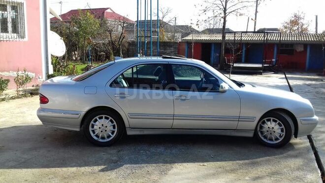 Mercedes E 240 2002, 190,000 km - 2.8 l - Lənkəran