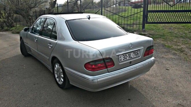 Mercedes E 240 2002, 190,000 km - 2.8 l - Lənkəran