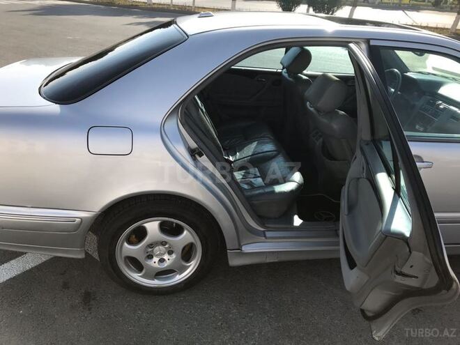 Mercedes E 320 2000, 380,000 km - 3.2 l - Bakı