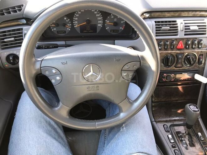 Mercedes E 320 2000, 380,000 km - 3.2 l - Bakı
