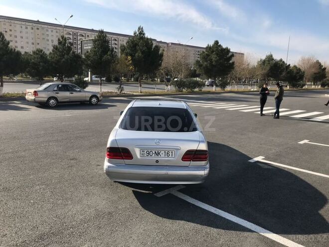 Mercedes E 320 2000, 380,000 km - 3.2 l - Bakı