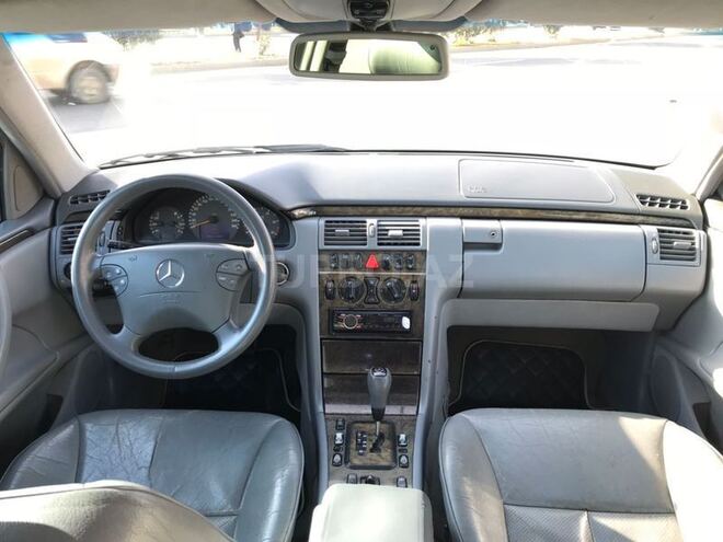 Mercedes E 320 2000, 380,000 km - 3.2 l - Bakı