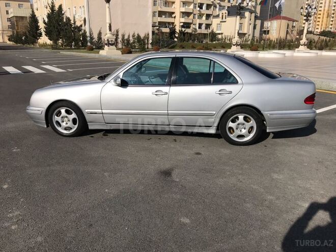 Mercedes E 320 2000, 380,000 km - 3.2 l - Bakı