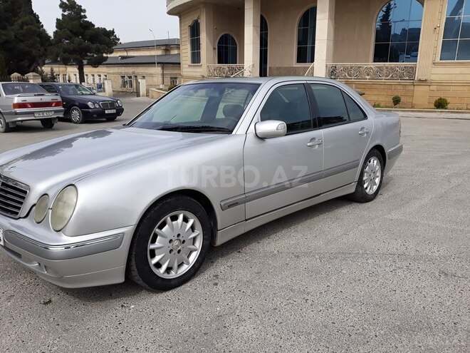 Mercedes E 280 2001, 280,000 km - 2.8 л - Bakı