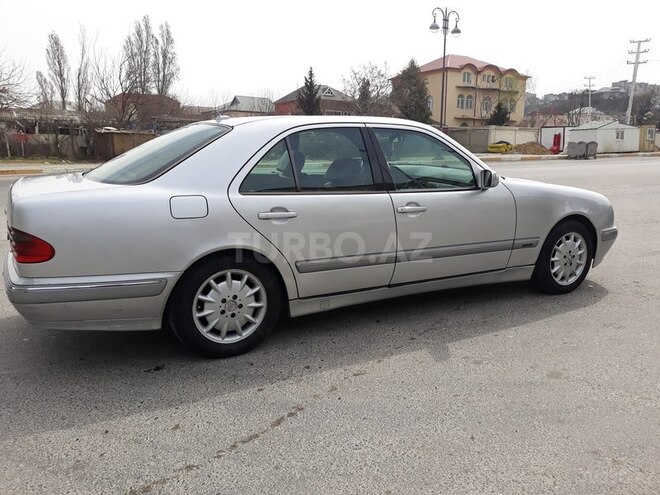 Mercedes E 280 2001, 280,000 km - 2.8 л - Bakı