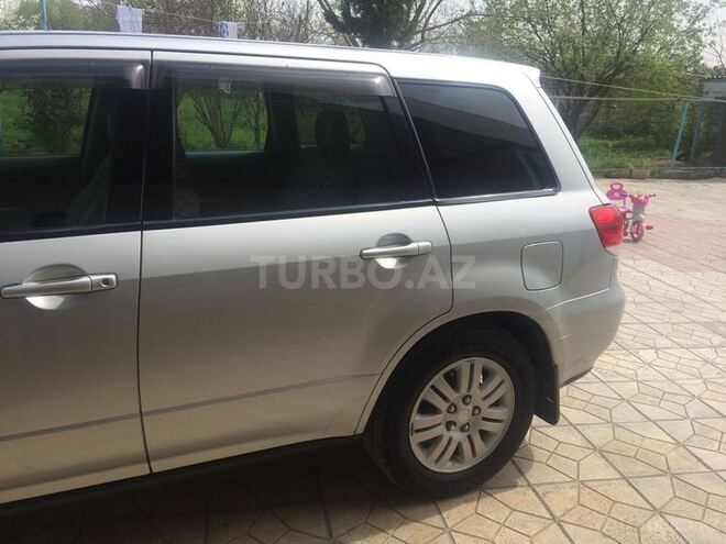Mitsubishi Airtrek 2001, 265,000 km - 2.0 л - Ağcabədi