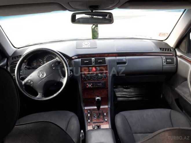 Mercedes E 270 2000, 291,800 km - 2.7 l - Bakı