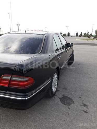 Mercedes E 270 2000, 291,800 km - 2.7 l - Bakı