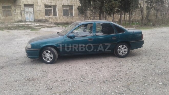 Opel Vectra 1994, 292,000 km - 1.6 l - Sumqayıt