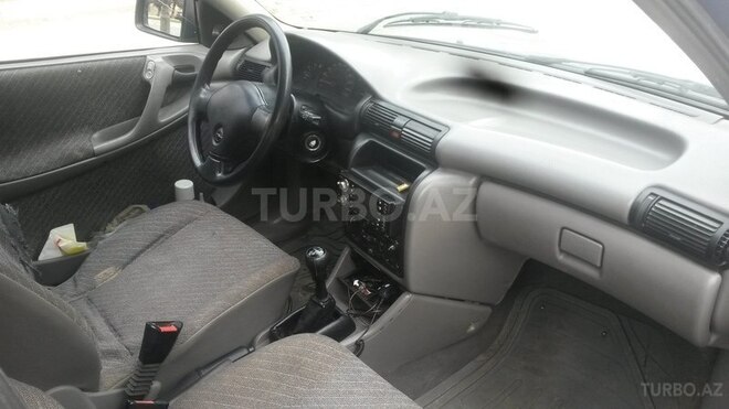 Opel Astra 1993, 200,000 km - 1.4 л - Sumqayıt