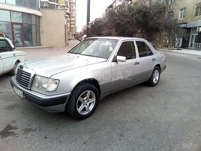 Mercedes E 250 1991, 200,000 km - 2.5 l - Bakı