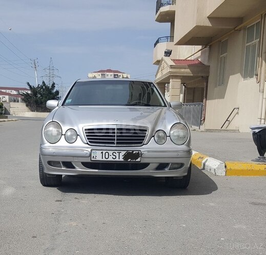 Mercedes E 240 2001, 259,000 km - 2.6 л - Bakı