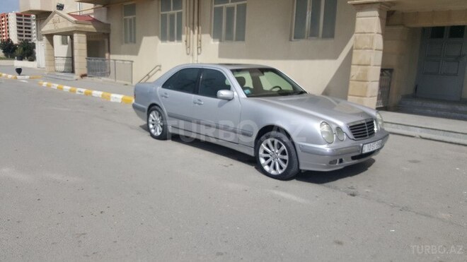 Mercedes E 240 2001, 259,000 km - 2.6 л - Bakı
