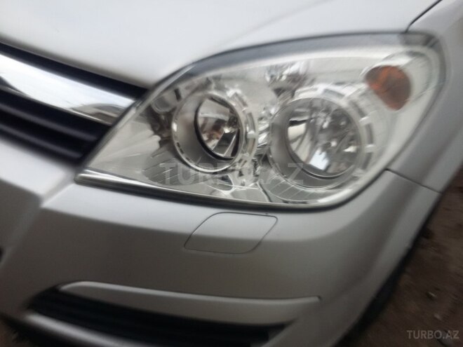 Opel Astra 2005, 191,000 km - 1.6 л - Bakı