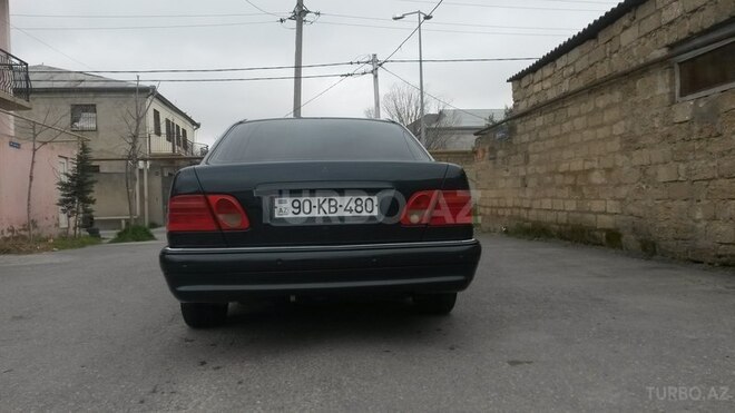 Mercedes E 240 1998, 220,000 km - 2.4 l - Bakı