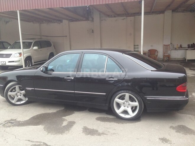 Mercedes E 320 1999, 250,000 km - 3.2 l - Bakı