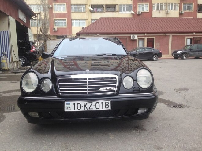 Mercedes E 320 1999, 250,000 km - 3.2 l - Bakı