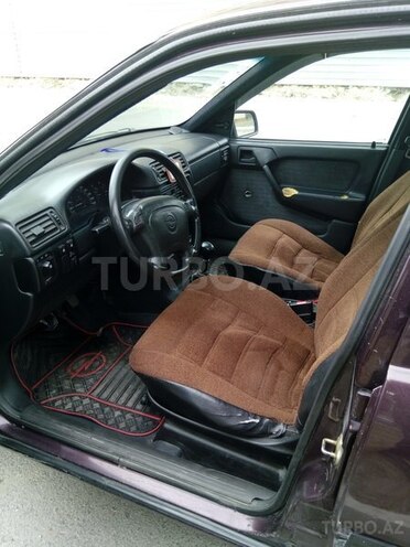 Opel Vectra 1995, 457,773 km - 1.6 л - Bakı