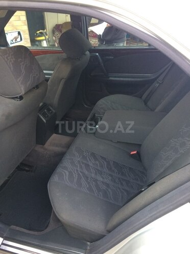 Mercedes E 240 1998, 294,000 km - 2.4 l - Bakı