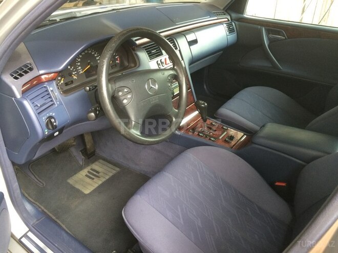 Mercedes C 200 1999, 256,700 km - 2.0 l - Bakı