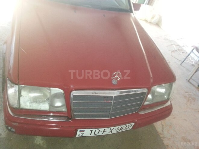 Mercedes E 220 1993, 355,555 km - 2.2 l - Bakı