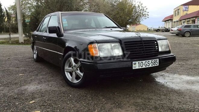 Mercedes E 230 1990, 230,000 km - 2.3 л - Şirvan
