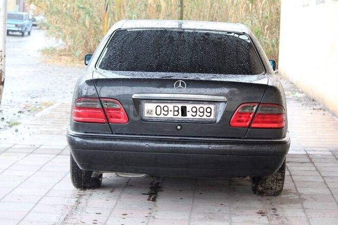 Mercedes E 240 1998, 186,000 km - 2.4 l - Bərdə