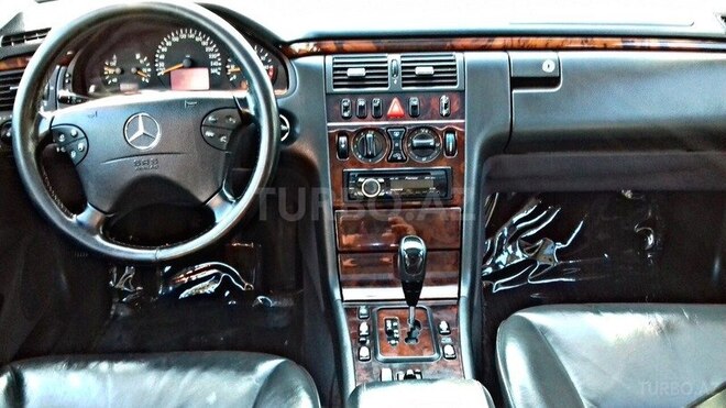 Mercedes E 280 2001, 288,888 km - 2.8 l - Bakı