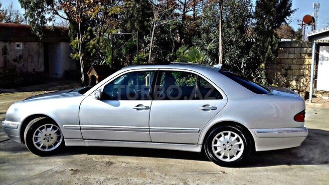 Mercedes E 280 2001, 288,888 km - 2.8 l - Bakı