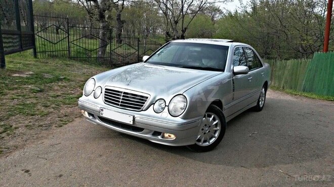 Mercedes E 280 2001, 288,888 km - 2.8 l - Bakı