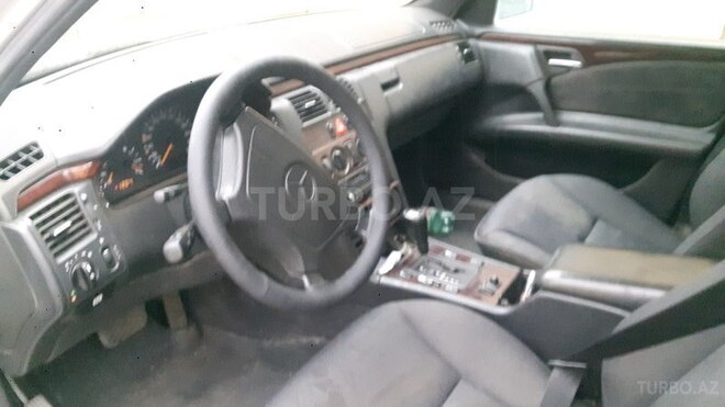 Mercedes E 200 1998, 149,000 km - 2.0 l - Tovuz