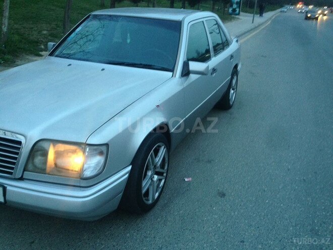 Mercedes E 200 1995, 411,000 km - 2.0 l - Bakı