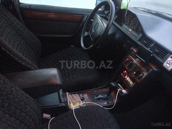 Mercedes E 200 1995, 411,000 km - 2.0 l - Bakı