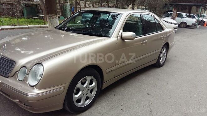 Mercedes E 240 2001, 210,300 km - 2.6 л - Bakı